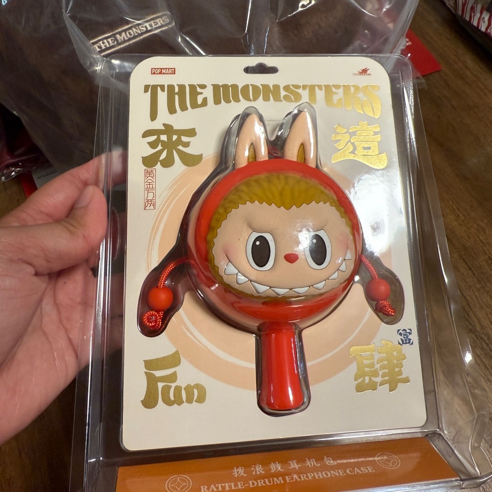 POP MART LABUBU Monster earphone case
